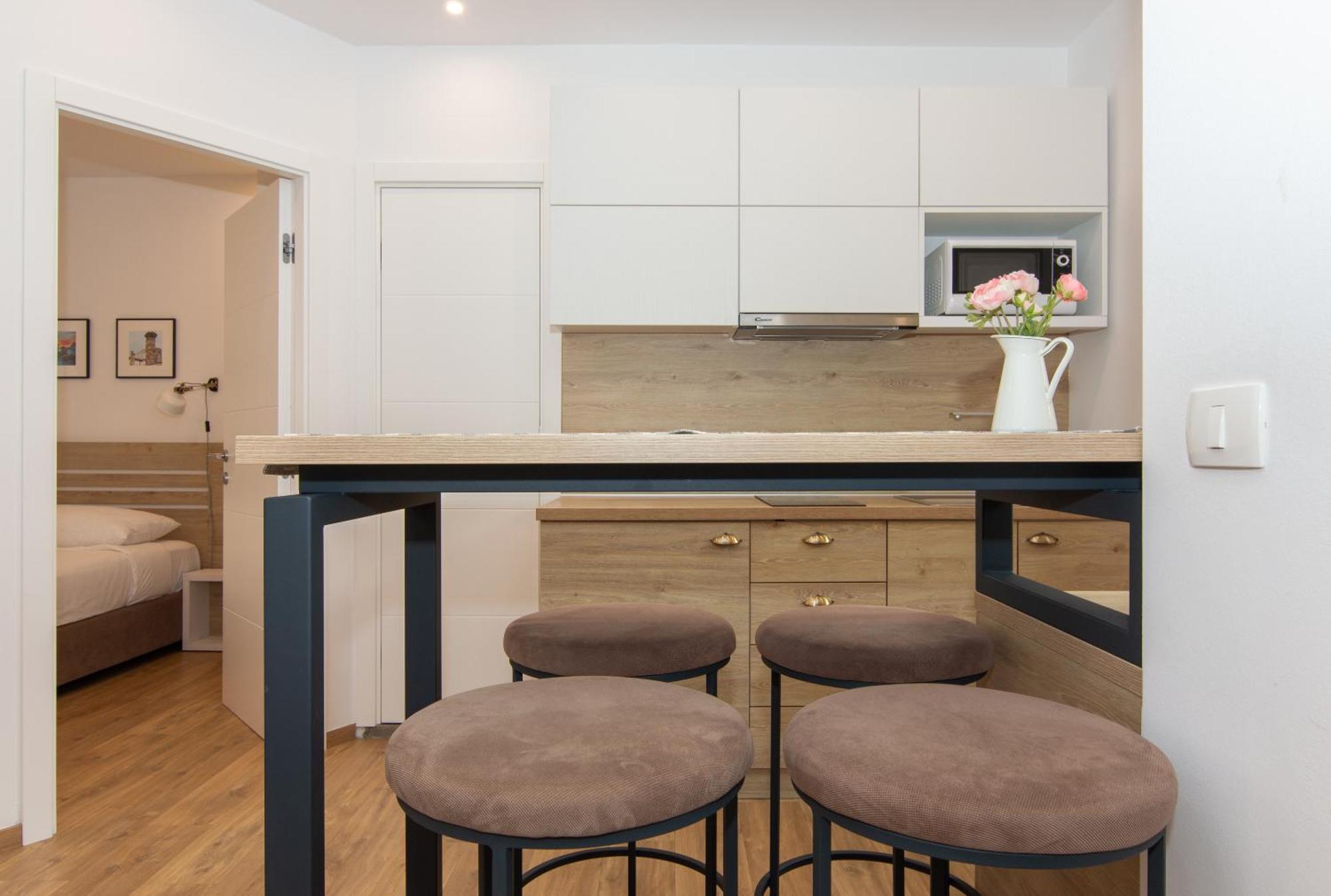 Casa Mia - Apartments & Suites Koper Bagian luar foto